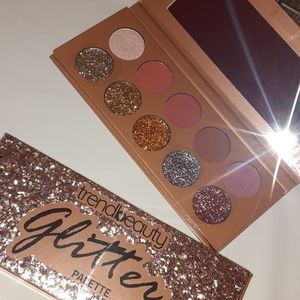 Eyeshadow palette
